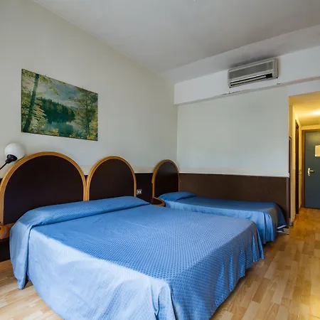Mini Baradello Отель 3*