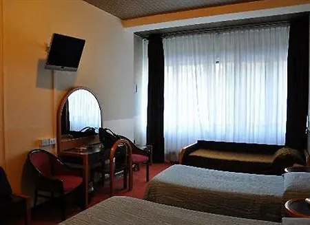 Mini Baradello Отель 3*